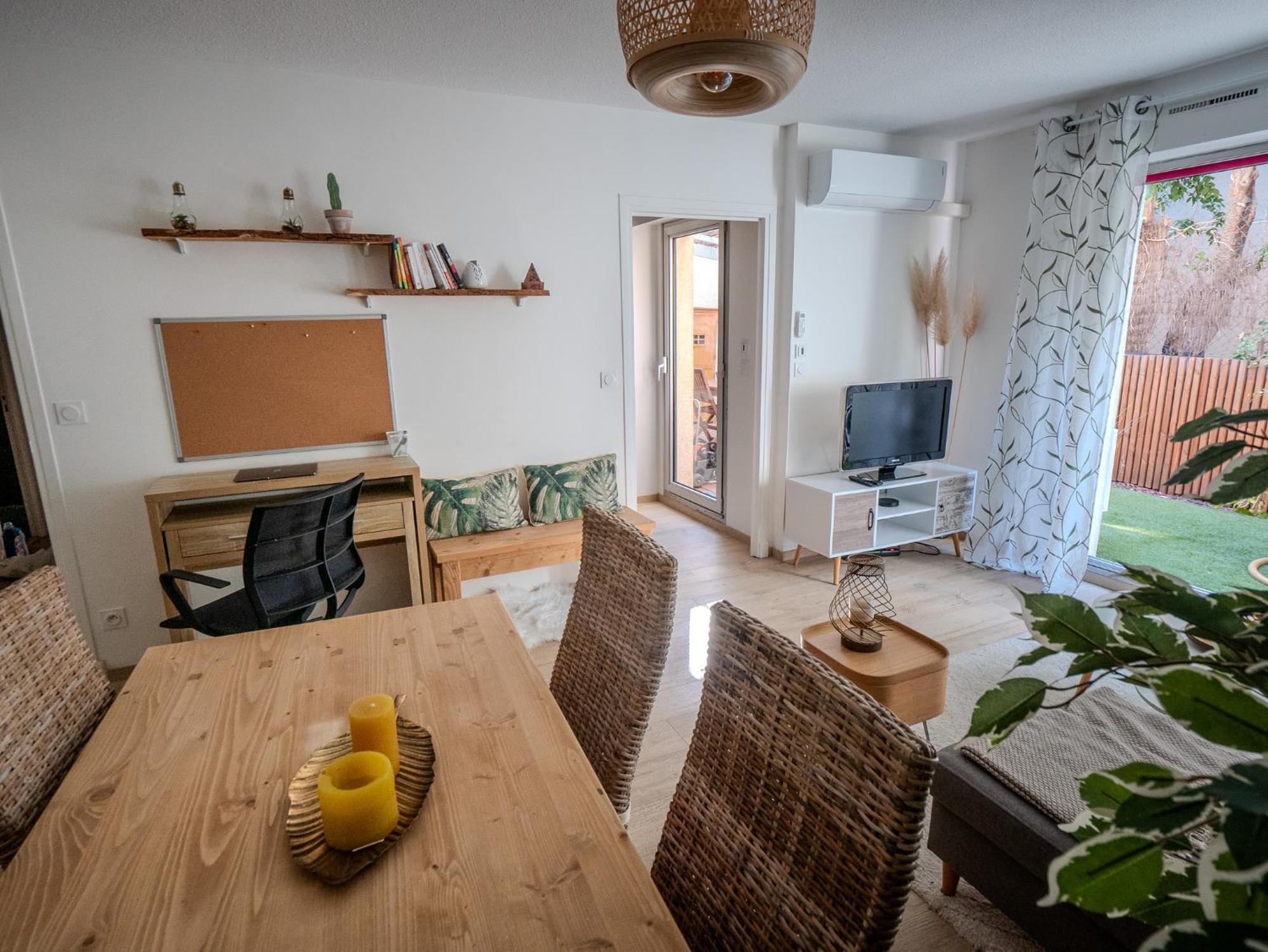 Rare & Confidentiel A Montpellier Apartment ภายนอก รูปภาพ